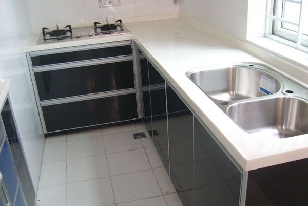 人造石臺(tái)面優(yōu)點(diǎn)及使用注意事項(xiàng)全解析